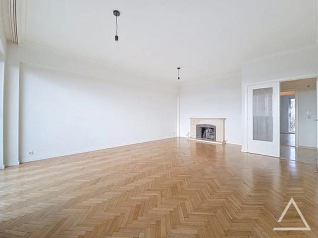 2 bedroom apartment on the 7th floor with 2 terraces
