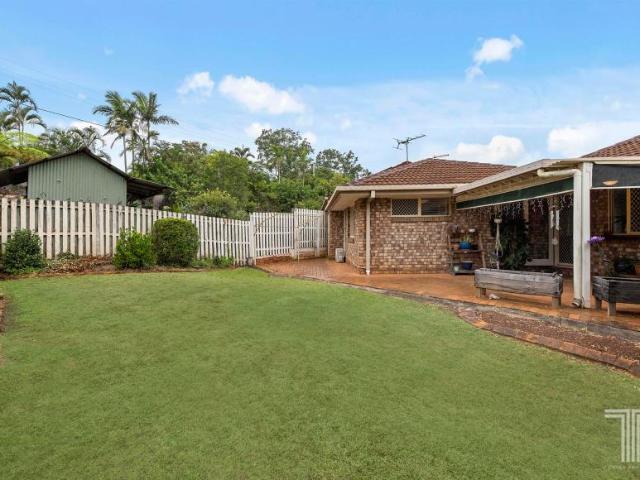 2 Bedroom Apartment Ormiston QLD 101583298