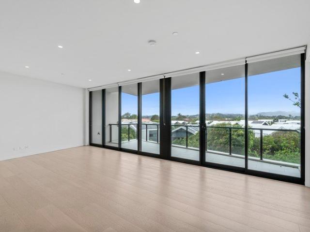 2 Bedroom Apartment at Magnoli Residences Prime Beachside Location!
