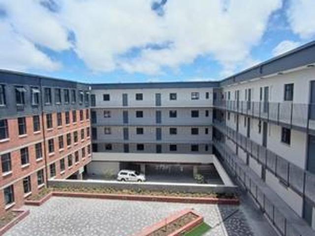 2 bedroom apartment available to ren.