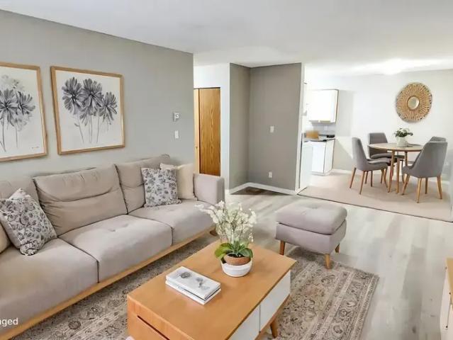 2 Bedroom Apartment Abbotsford BC 93386537
