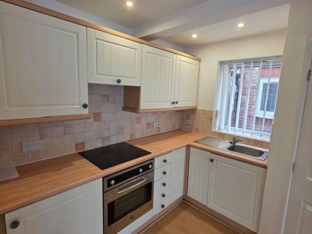 2 Bedroom Apartment, Ainsworth Court, Bolton BL2, 2 bed flat to rent, £895 pcm | PrimeLocation