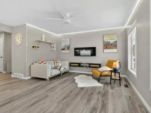 2 Bedroom Apartment Airdrie AB 104224415
