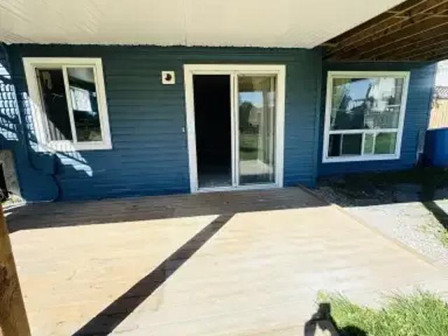 2 Bedroom Apartment Airdrie AB 105782255