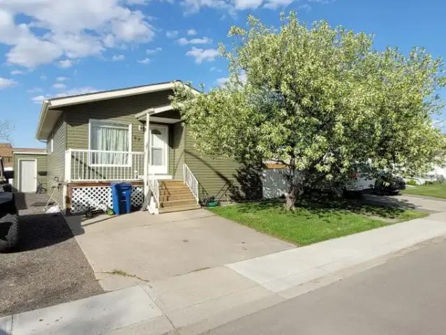 2 Bedroom Apartment Airdrie AB 106223369