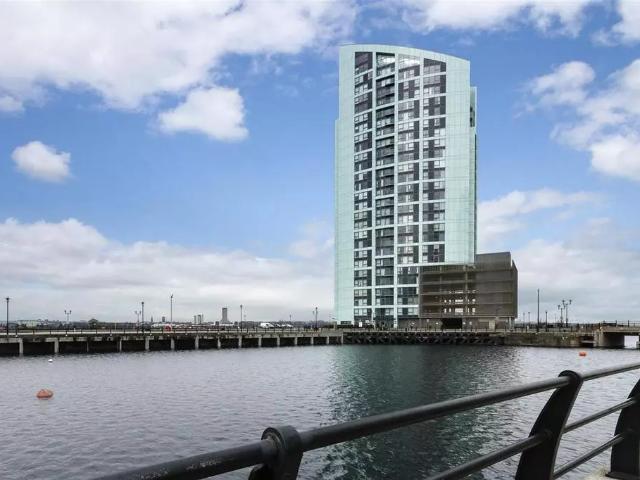 2 bedroom apartment Alexander Tower, 19 Princes Parade, Liverpool