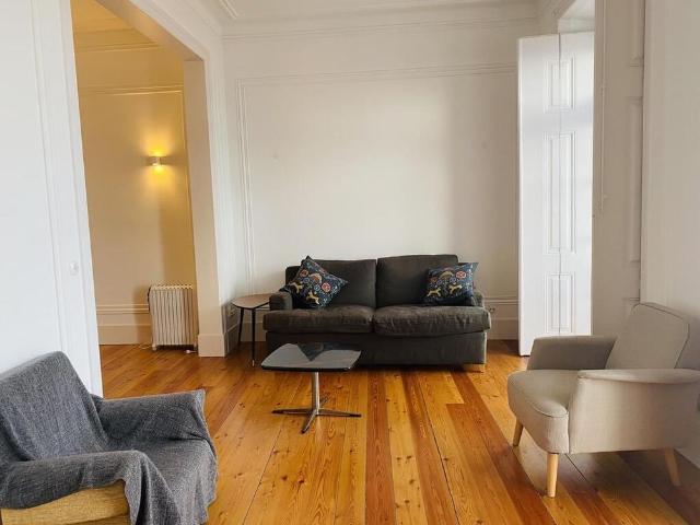 2 Bedroom Apartment, Alfama, Lisboa
