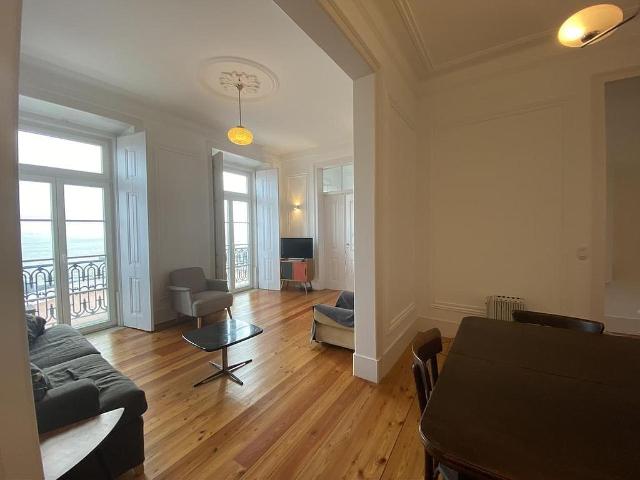 2 Bedroom Apartment, Alfama, Lisboa