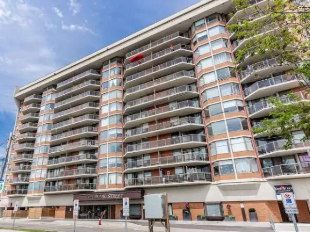 2 Bedroom Apartment Burlington ON 104752595