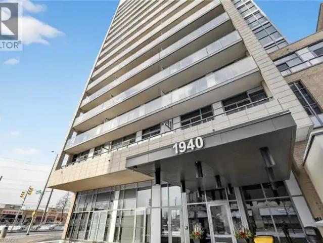 2 Bedroom Apartment Burlington ON 105486565