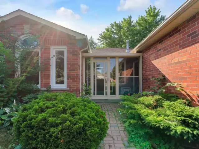 2 Bedroom Apartment Barrie ON 104470763