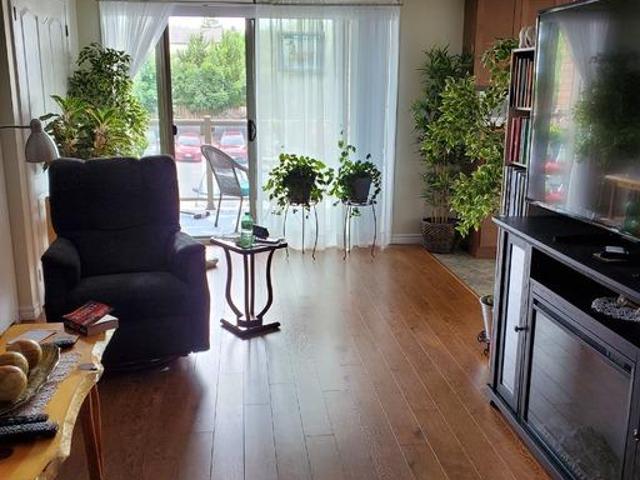2 Bedroom Apartment Barrie ON 104781892