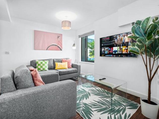 2 Bedroom Apartment Birmingham Birmingham 65855607