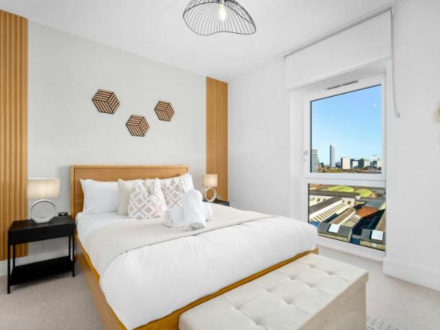 2 Bedroom Apartment Birmingham Birmingham 90492254