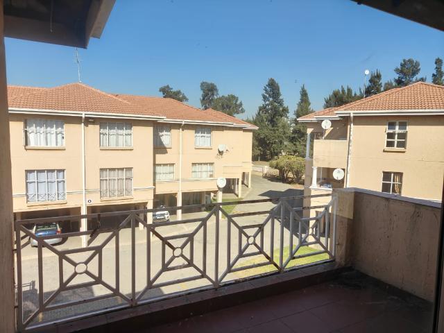 2 Bedroom Apartment Block To Let in Three Rivers Proper