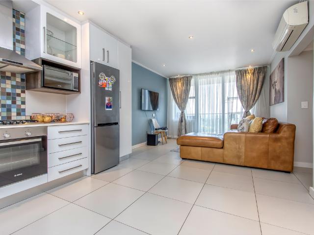 2 Bedroom Apartment Block To Let in Rosebank