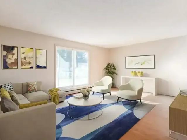 2 Bedroom Apartment Brooks AB 105046575