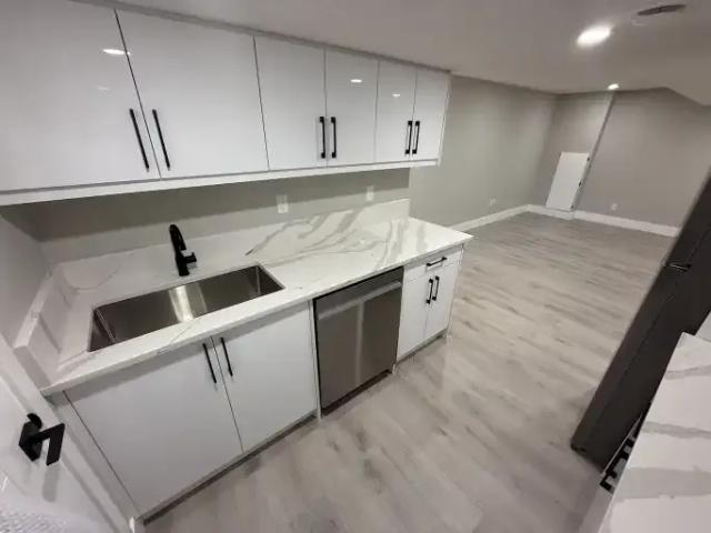 2 Bedroom Apartment Calgary AB 104257288