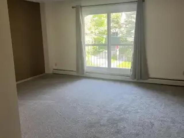 2 Bedroom Apartment Calgary AB 104535479