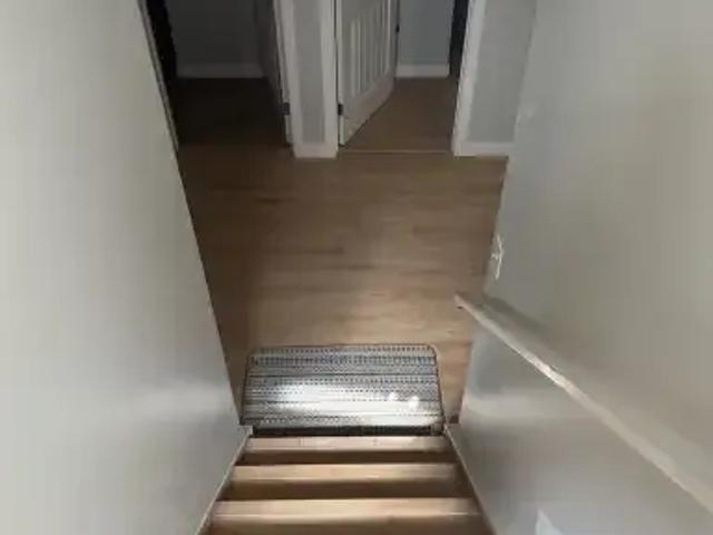 2 Bedroom Apartment Calgary AB 104535471
