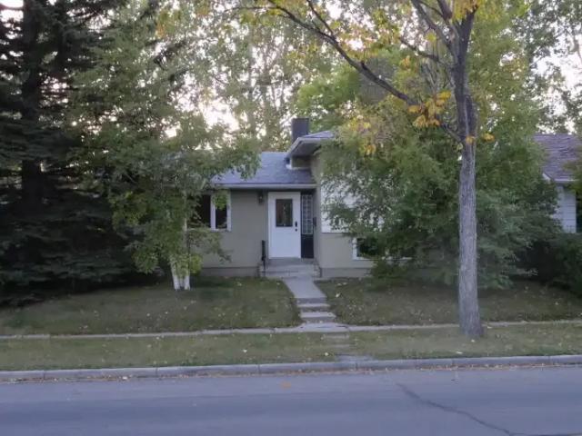 2 Bedroom Apartment Calgary AB 104598257