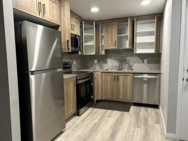 2 Bedroom Apartment Calgary AB 104638137