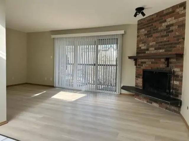 2 Bedroom Apartment Calgary AB 104782666
