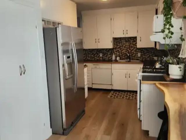 2 Bedroom Apartment Calgary AB 104794631