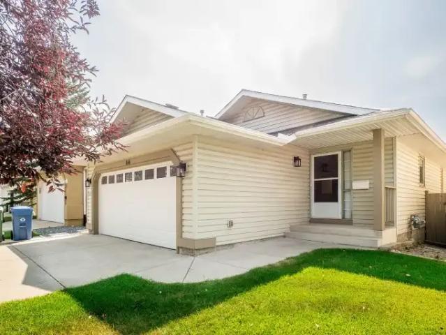 2 Bedroom Apartment Calgary AB 104888734