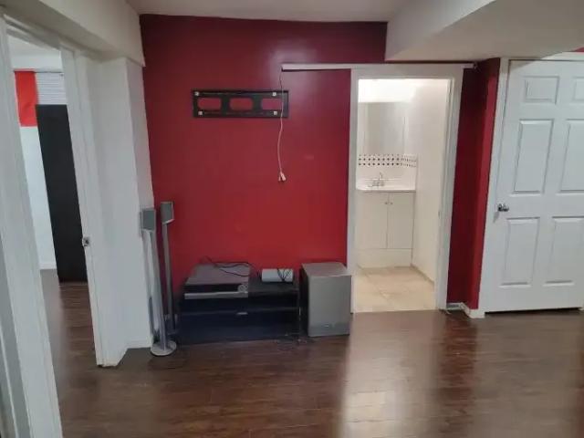 2 Bedroom Apartment Calgary AB 104972985