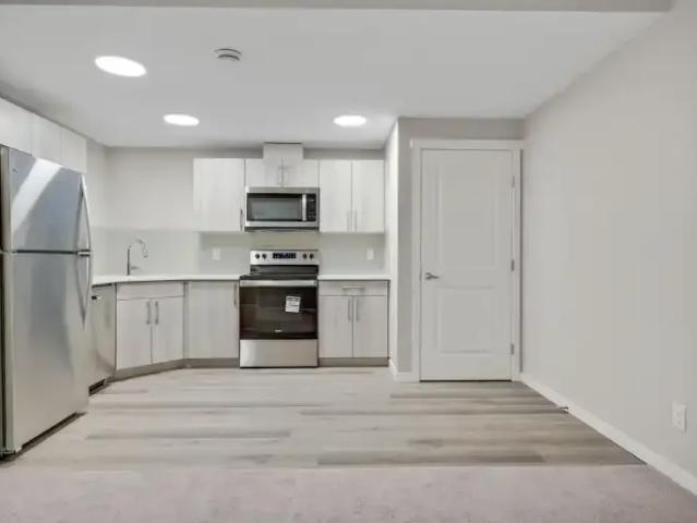2 Bedroom Apartment Calgary AB 104990980