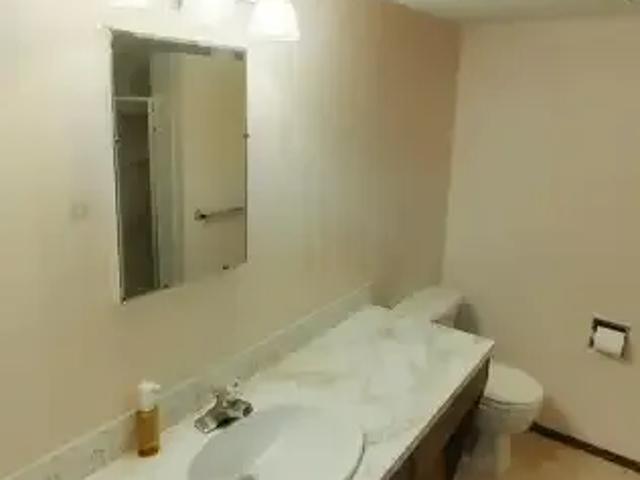 2 Bedroom Apartment Calgary AB 105110875