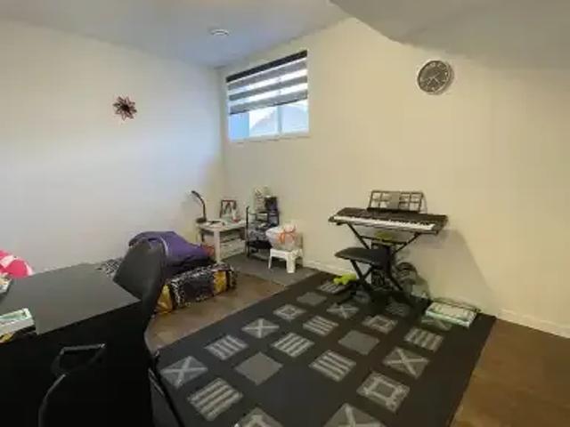 2 Bedroom Apartment Calgary AB 105185528