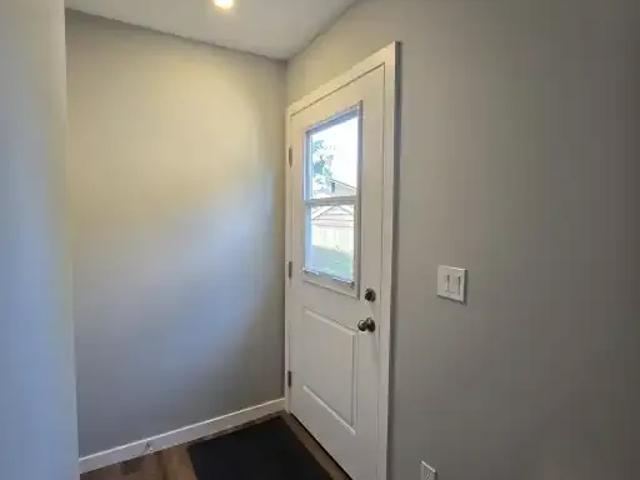 2 Bedroom Apartment Calgary AB 105198567