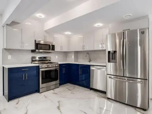 2 Bedroom Apartment Calgary AB 105198645