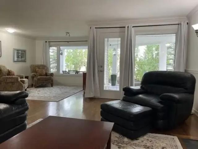 2 Bedroom Apartment Calgary AB 105226475