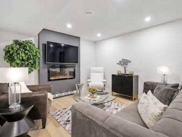 2 Bedroom Apartment Calgary AB 105226497