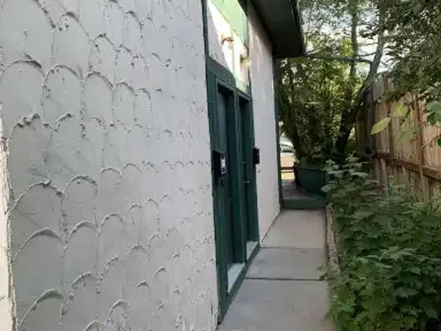 2 Bedroom Apartment Calgary AB 105226579
