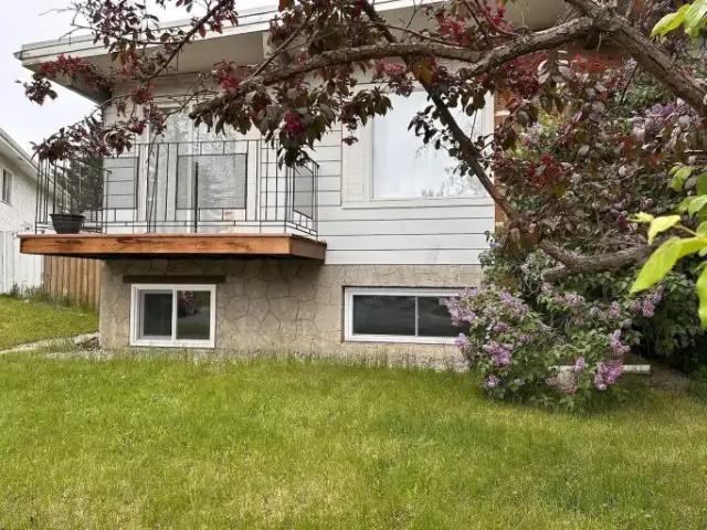2 Bedroom Apartment Calgary AB 105226593