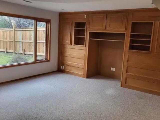 2 Bedroom Apartment Calgary AB 105309094