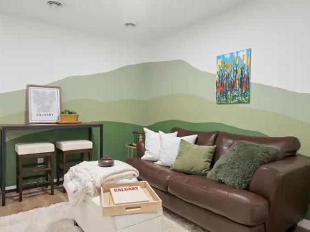 2 Bedroom Apartment Calgary AB 105378460