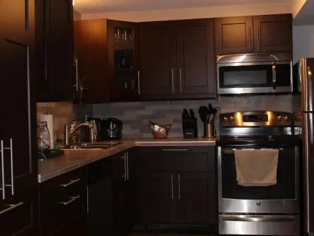 2 Bedroom Apartment Calgary AB 105435156
