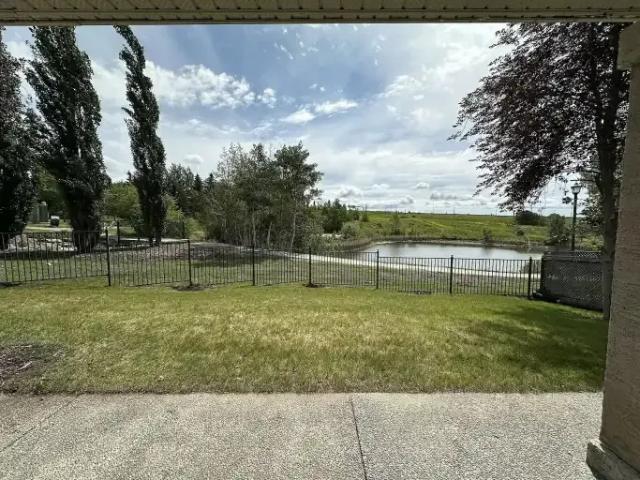 2 Bedroom Apartment Calgary AB 105505773