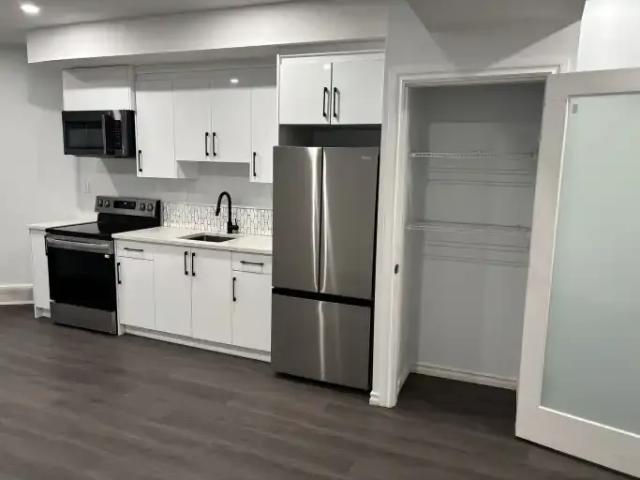 2 Bedroom Apartment Calgary AB 105623585