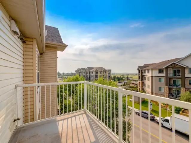 2 Bedroom Apartment Calgary AB 105877552