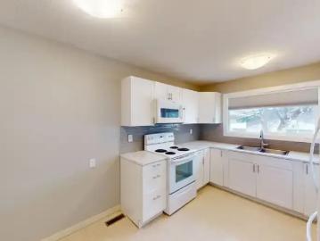 2 Bedroom Apartment Calgary AB 103542248
