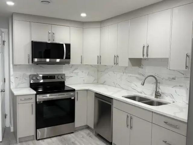 2 Bedroom Apartment Calgary AB 103739865