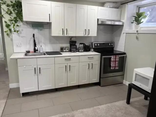 2 Bedroom Apartment Calgary AB 103770472