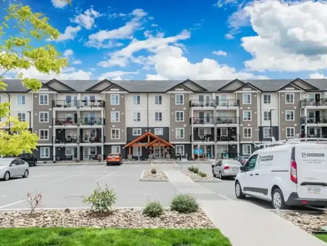 2 Bedroom Apartment Campbell River BC 104894514