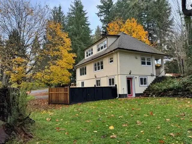 2 Bedroom Apartment Campbell River BC 105394603
